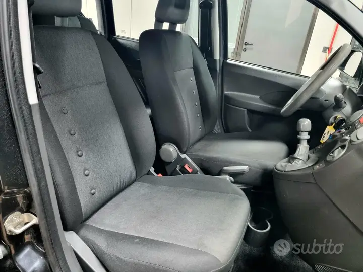Fiat Panda 2011 photo 5