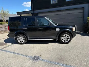 Land Rover Discovery 2010 photo 3