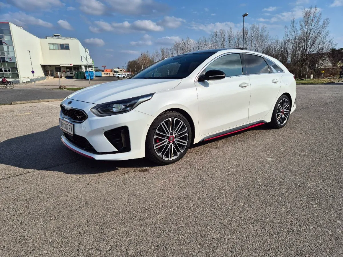 Kia Proceed
