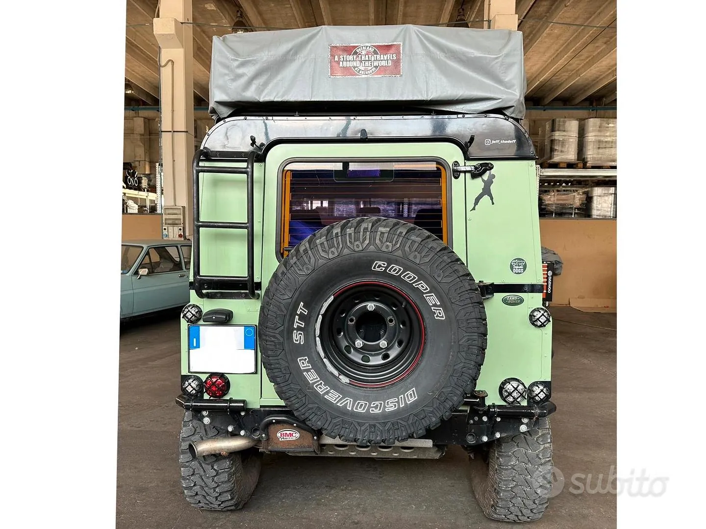 Land Rover Defender 2009 photo 5