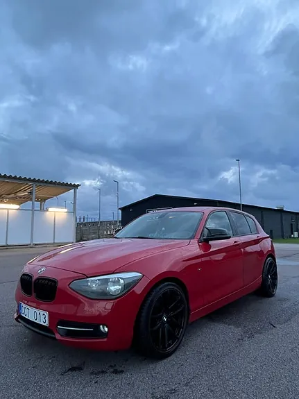BMW 118D 2013 photo 2