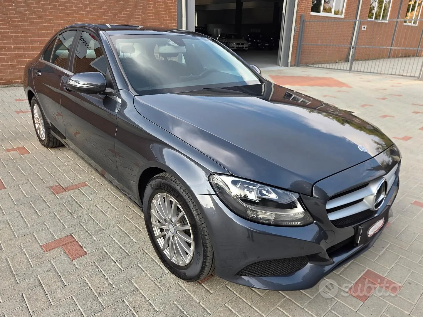 Mercedes-Benz C 2015 photo 2
