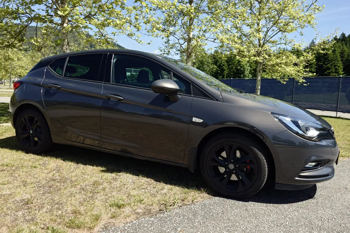 Opel Astra 2016 photo 2