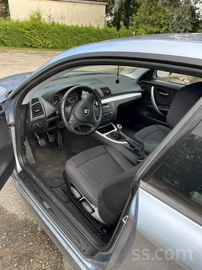 BMW 116 2011 photo 5