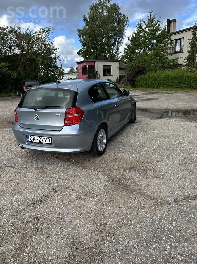 BMW 116 2011 photo 3