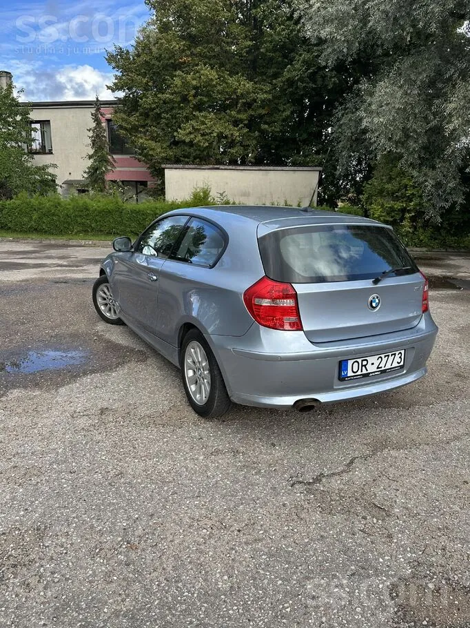 BMW 116 2011 photo 4