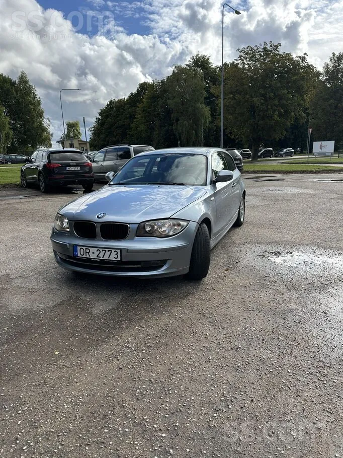 BMW 116 2011 photo 2