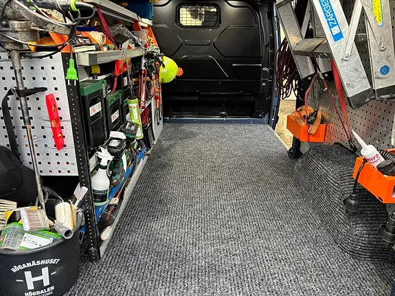 Ford Transit Custom 2024 photo 2