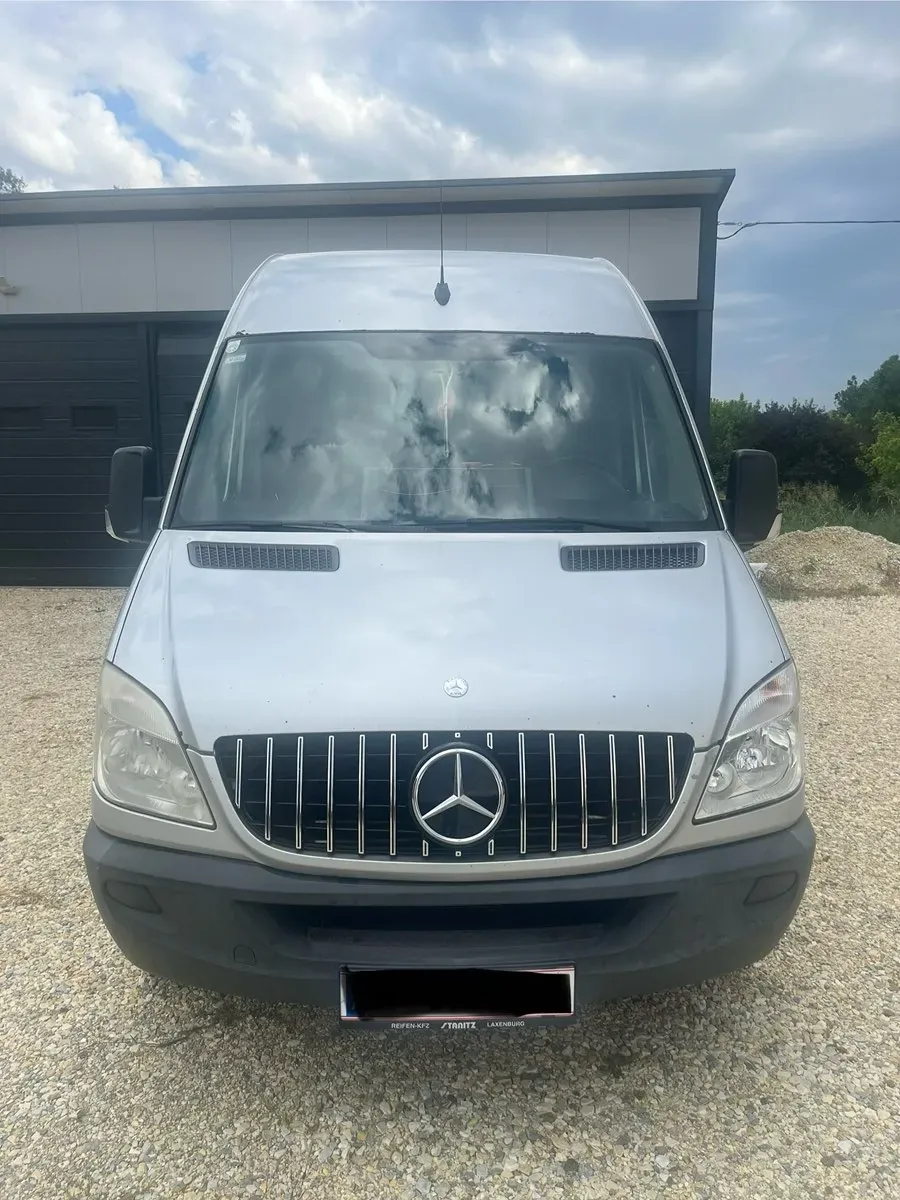 Mercedes-Benz Sprinter 2009 photo 2
