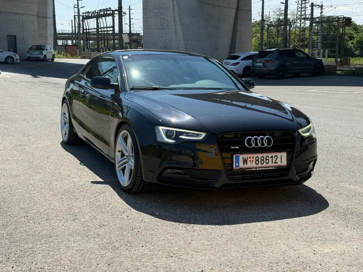 Audi A5 2012 photo 2