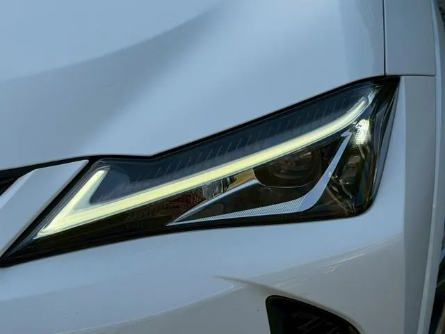 Lexus Ux 2019 photo 4