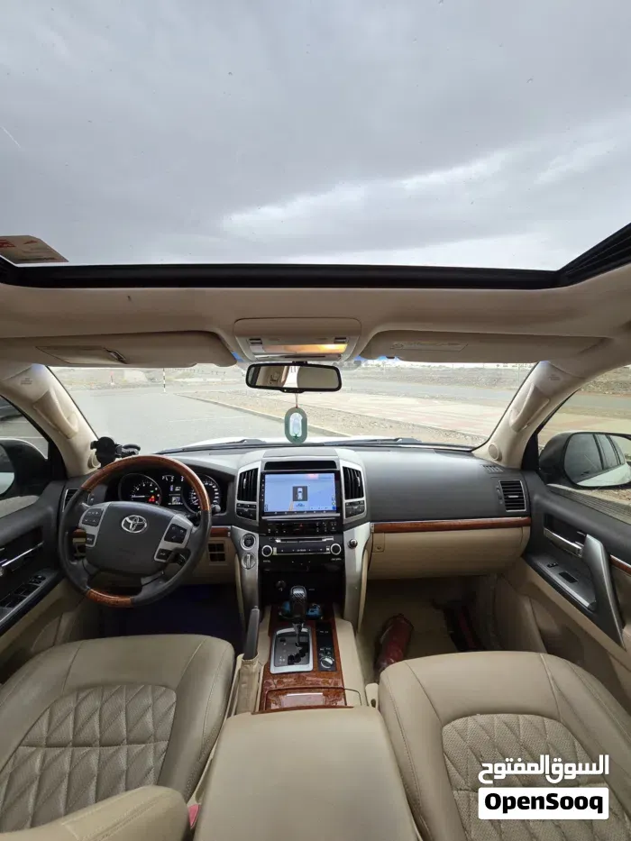 Toyota Land Cruiser 2013 photo 4