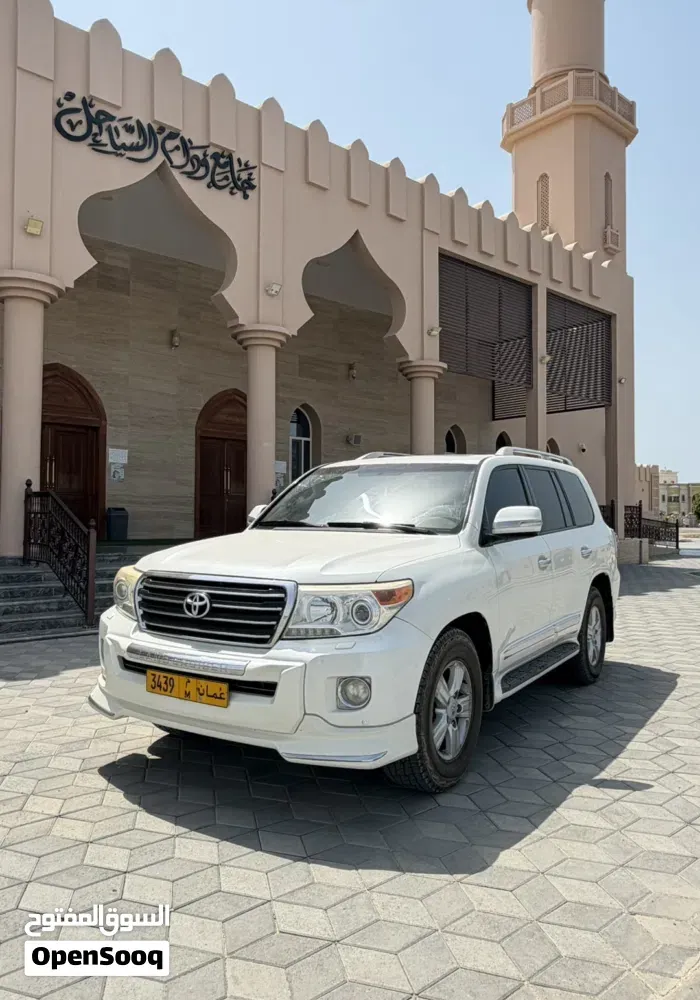 Toyota Land Cruiser 2013 photo 5