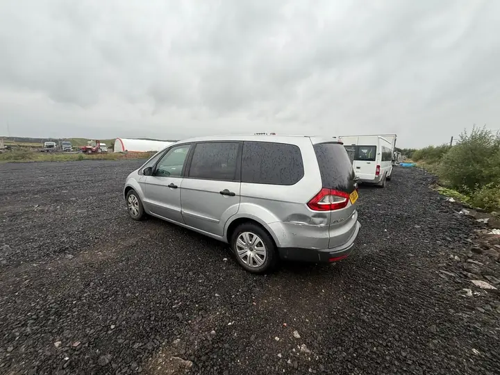 Ford Galaxy 2008 photo 2