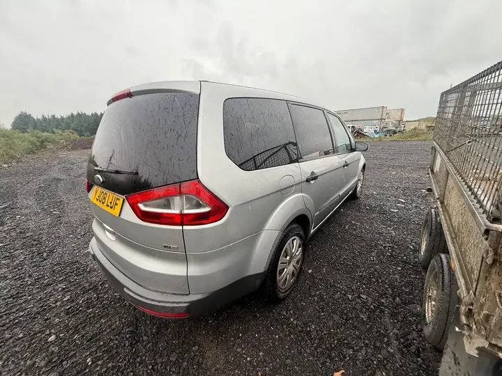 Ford Galaxy 2008 photo 3