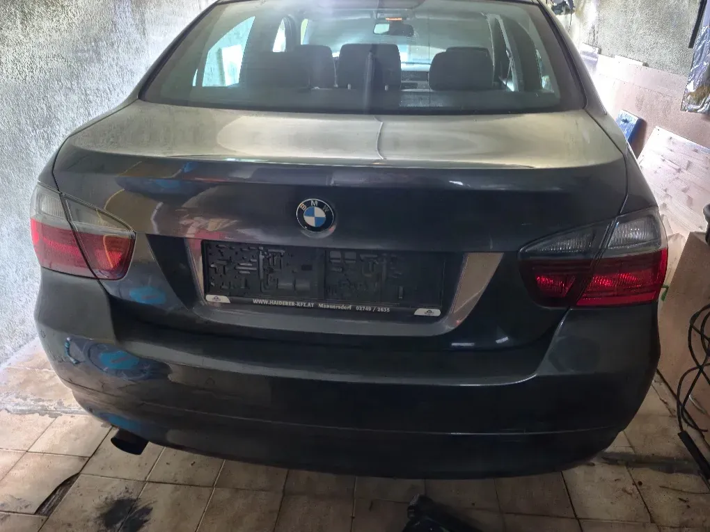 BMW 318I