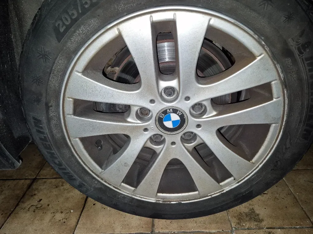 BMW 318I 2007 photo 3