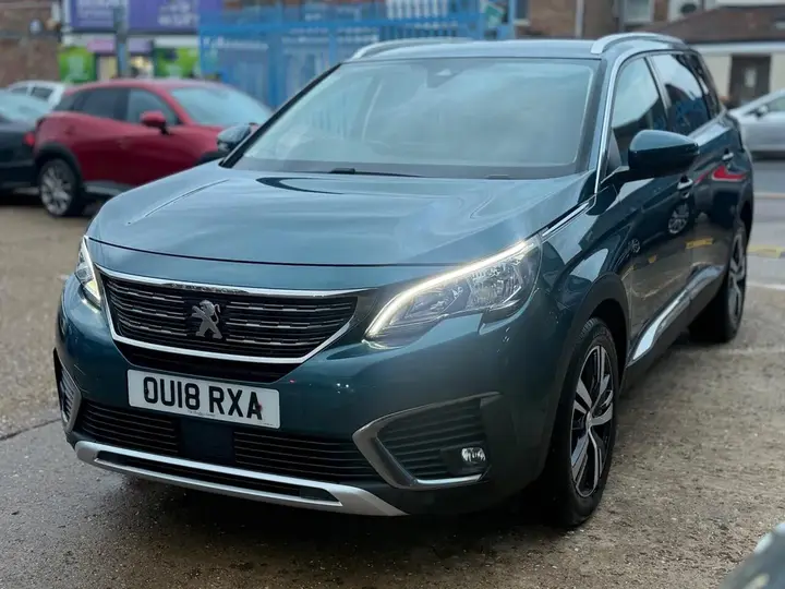 Peugeot 5008 2018 photo 2