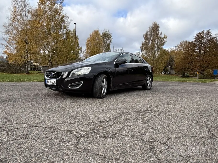 Volvo S60 2010 photo 4
