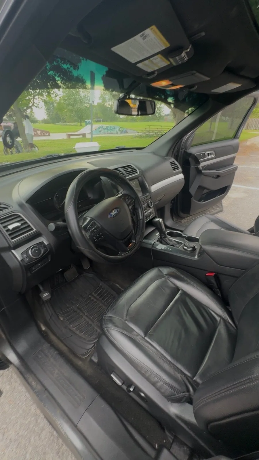 Ford Explorer 2017 photo 4