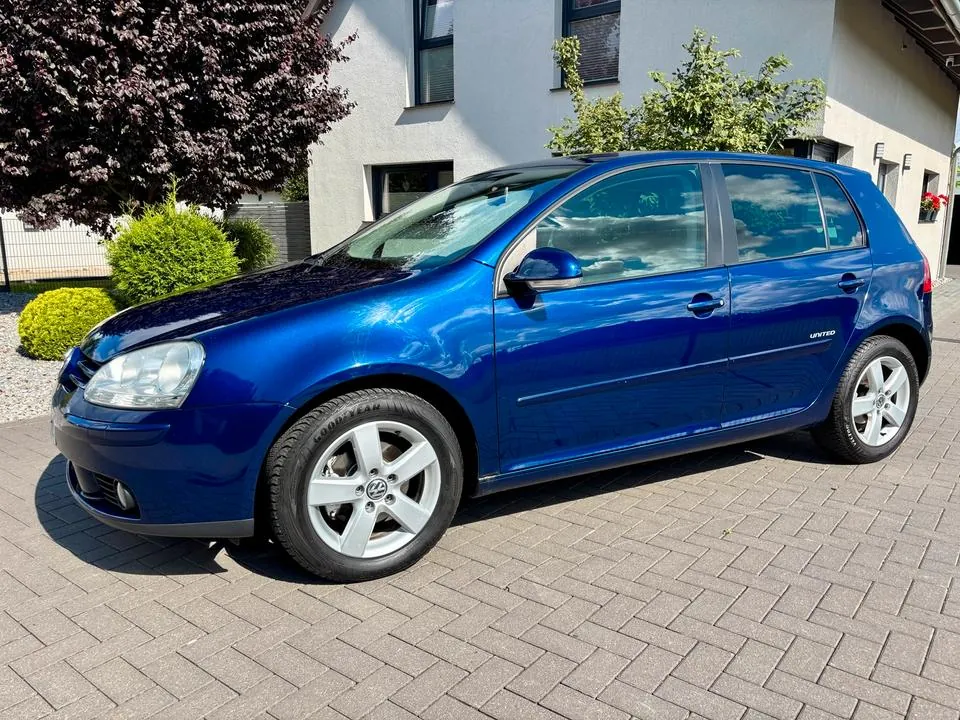Volkswagen Golf V