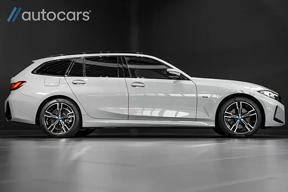 BMW 330E 2023 photo 2