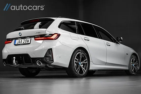 BMW 330E 2023 photo 3