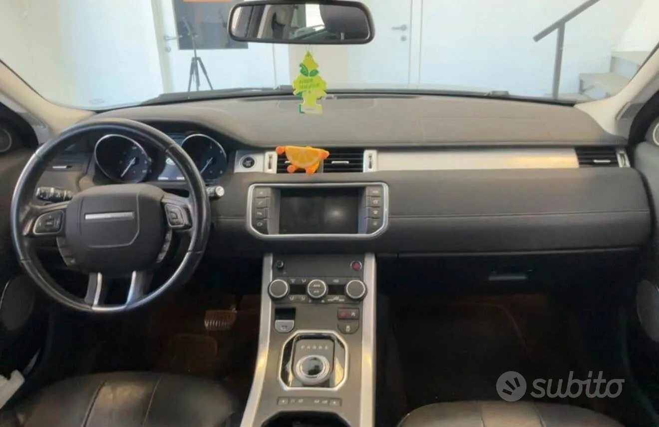Land Rover Range Rover Evoque 2017 photo 4