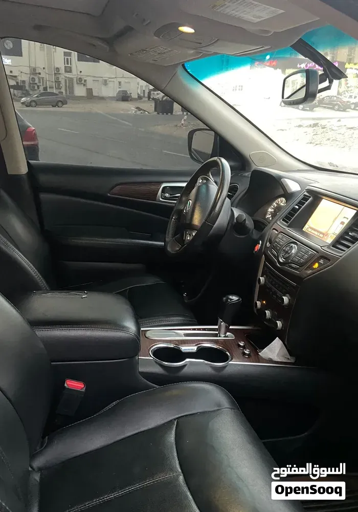 Nissan Pathfinder 2017 photo 3