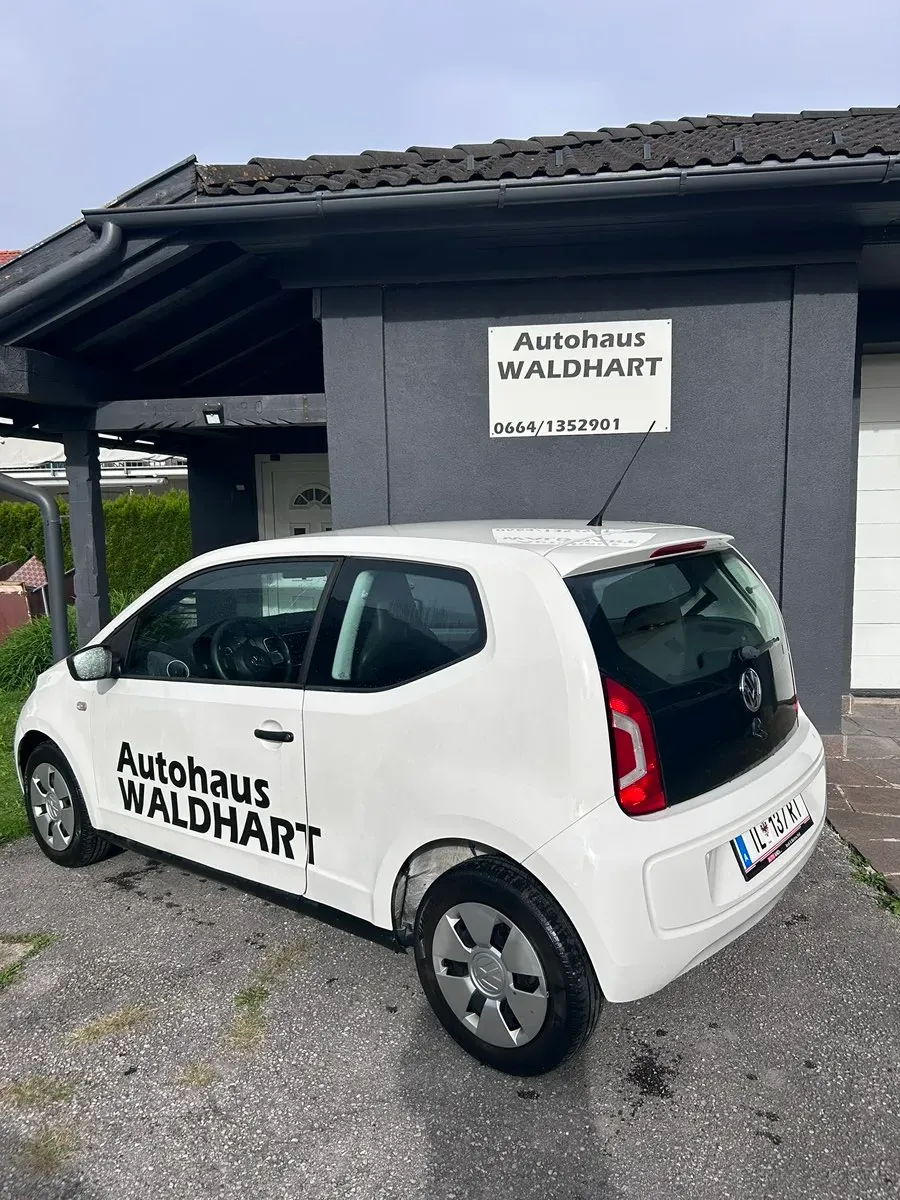 Volkswagen Up 2013 photo 2