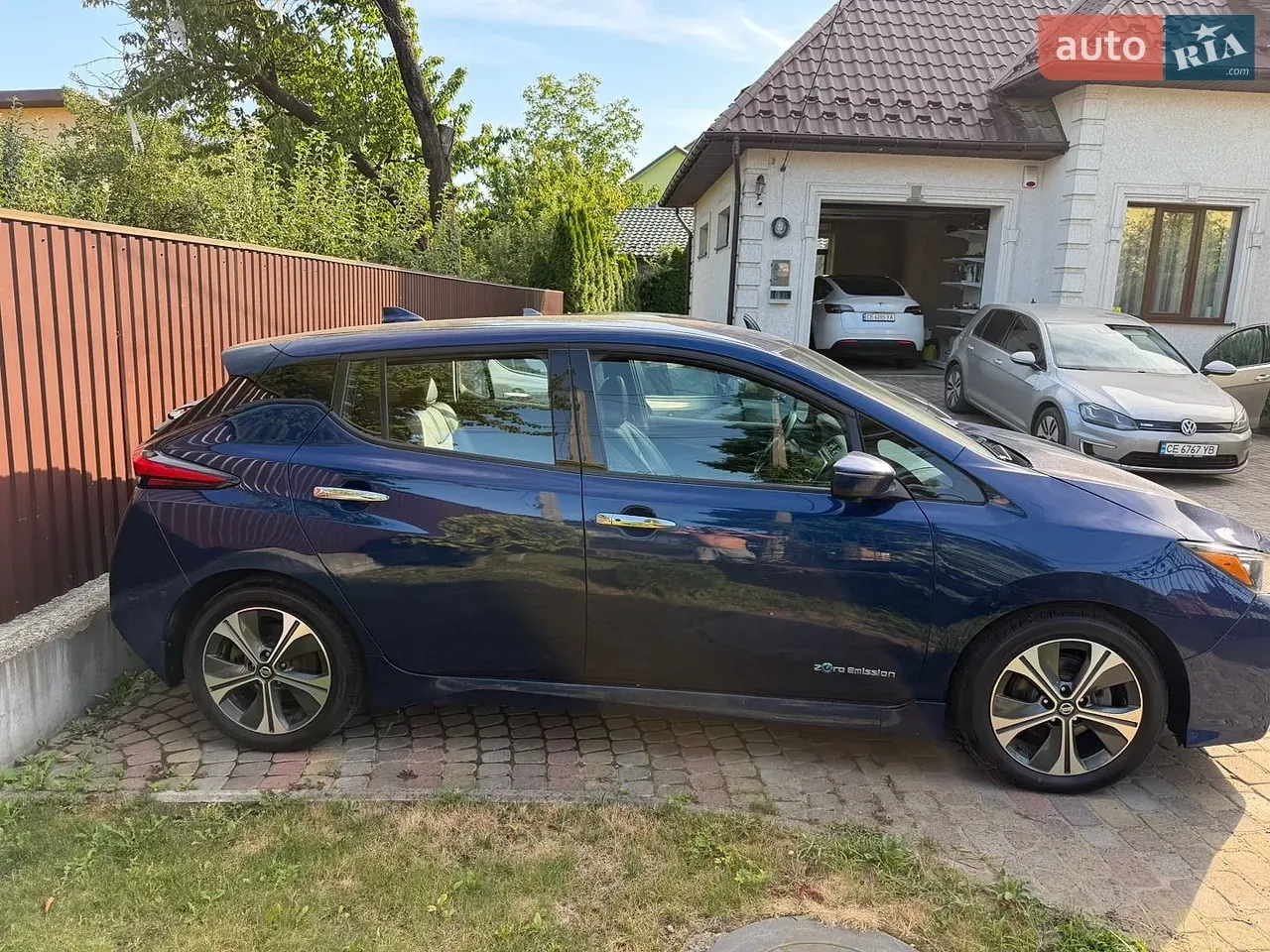 Nissan Leaf 2018 photo 2