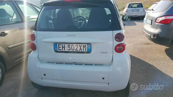 Smart Fortwo 2011 photo 3