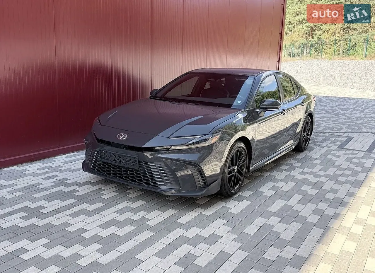 Toyota Camry 2024 photo 3