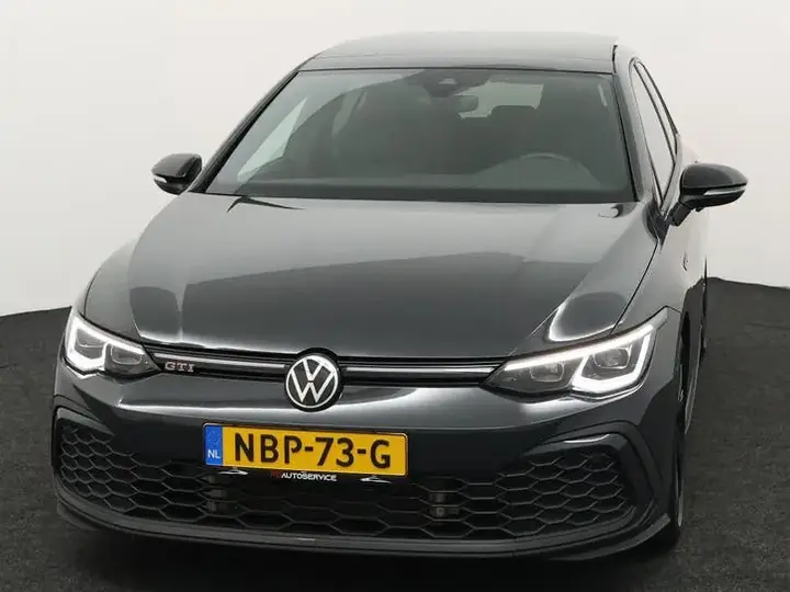 Volkswagen Golf 2024 photo 2