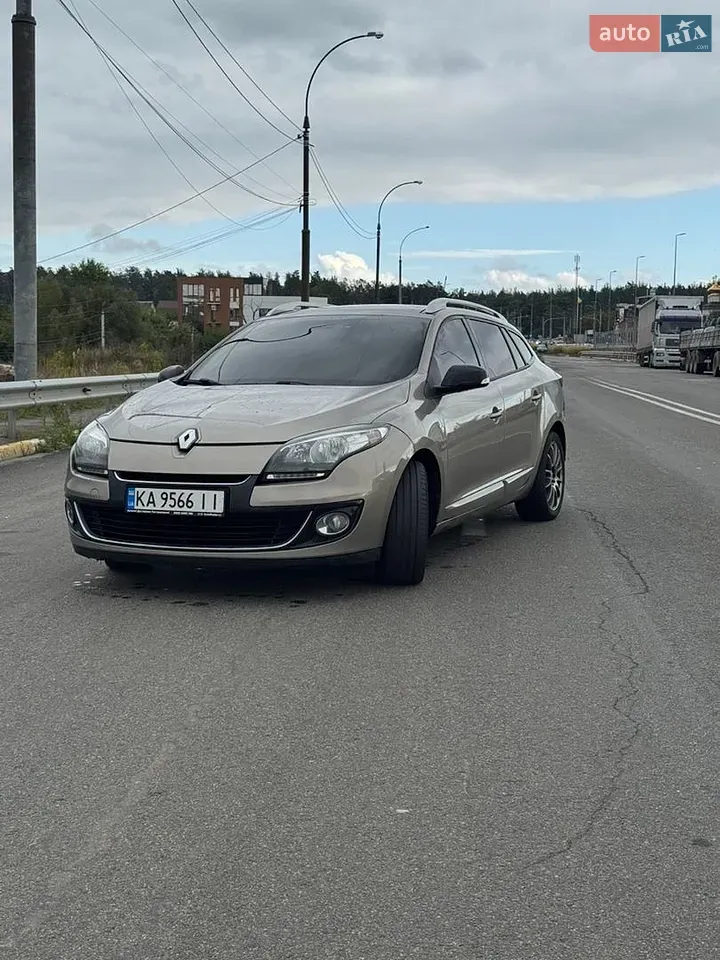 Renault Megane 2013 photo 2