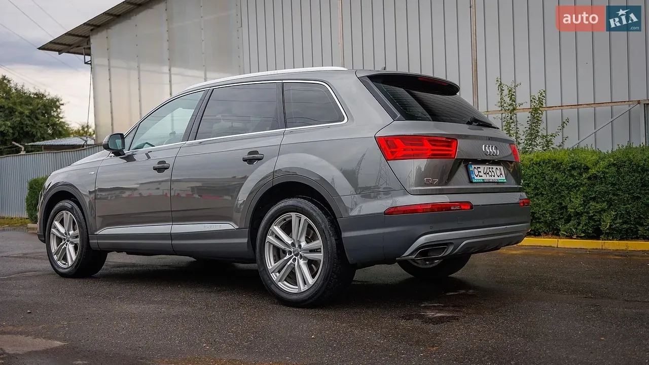 Audi Q7 2016 photo 2