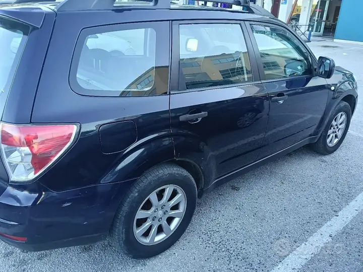 Subaru Forester 2010 photo 3