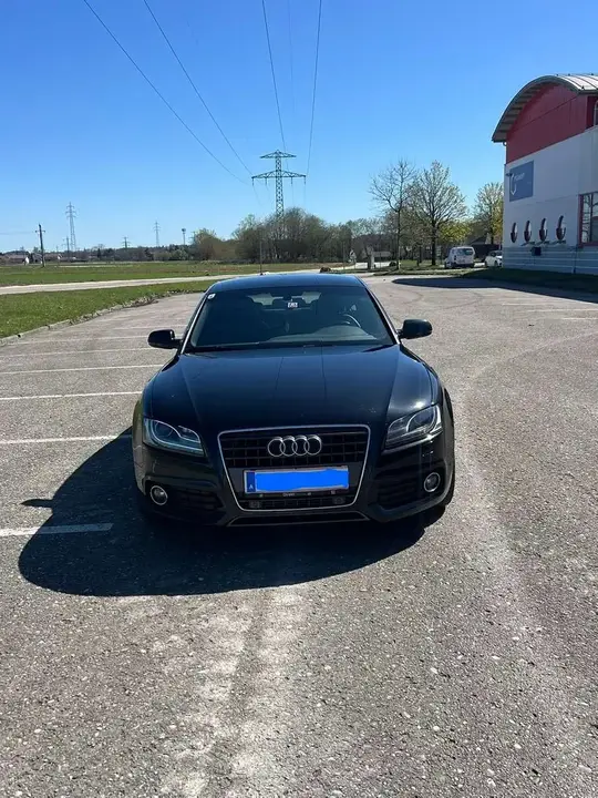 Audi A5 2010 photo 2