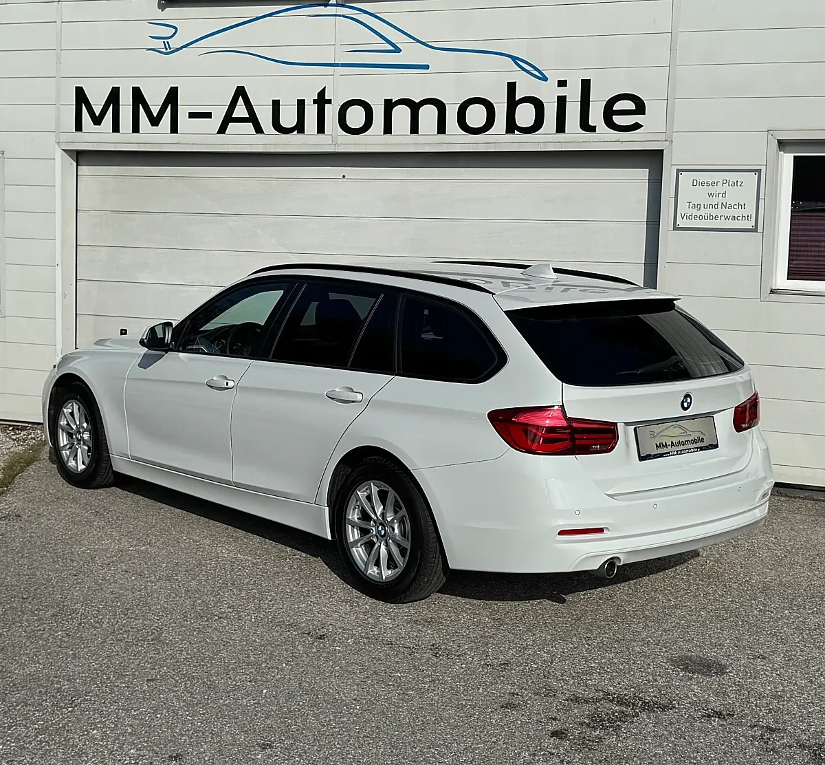 BMW 3 Series 2017 photo 2