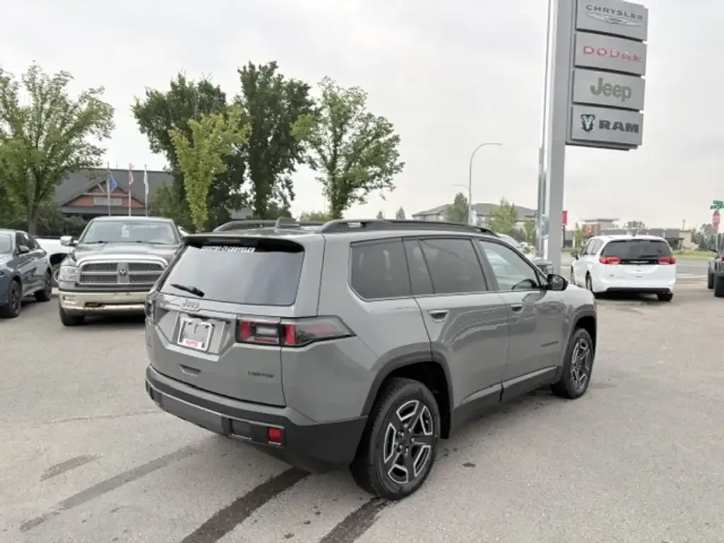 Jeep Cherokee 2026 photo 4