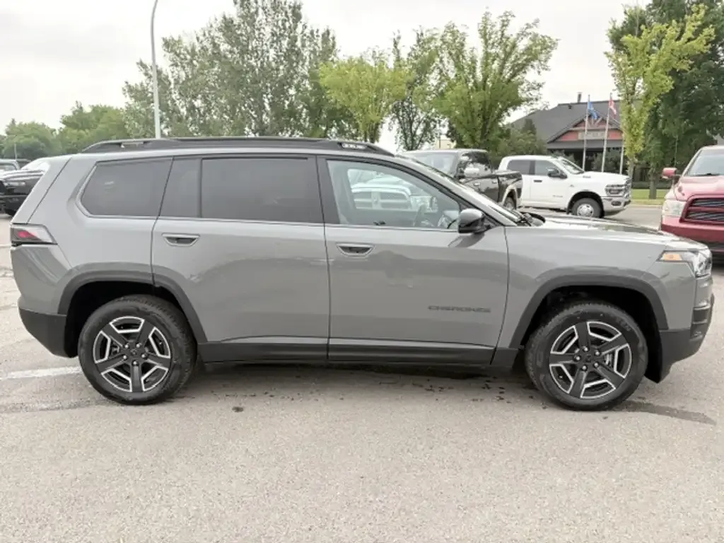 Jeep Cherokee 2026 photo 3