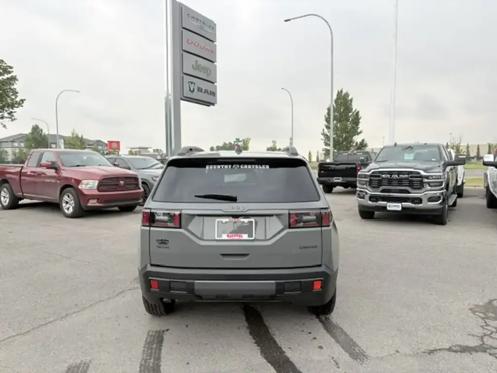 Jeep Cherokee 2026 photo 5