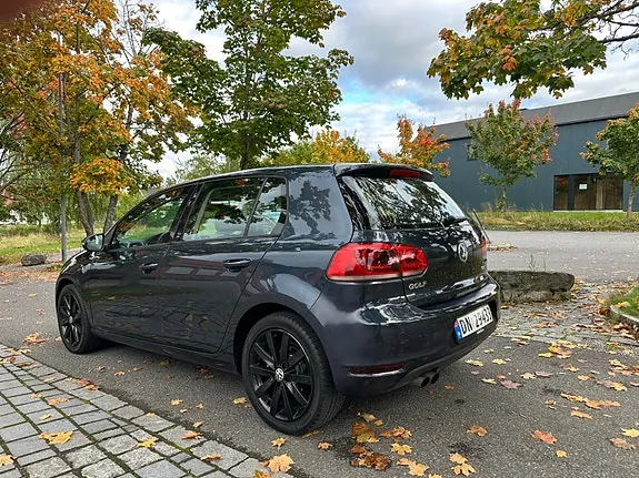Volkswagen Golf Vi 2010 photo 3