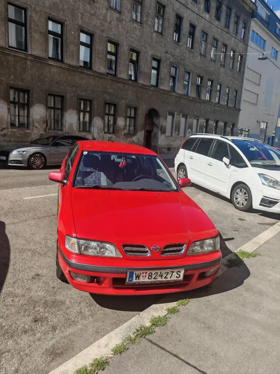 Nissan Primera 1999 photo 2