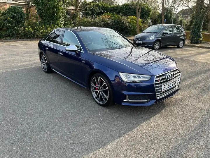 Audi S4