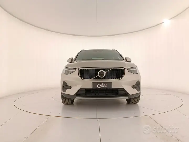 Volvo Xc40 2023 photo 2