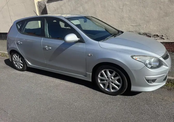 Hyundai I30 2010 photo 2