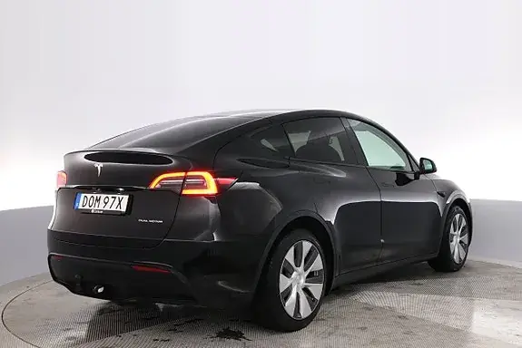Tesla Model Y 2023 photo 5