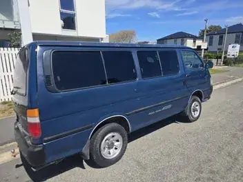 Toyota Hiace 1996 photo 5