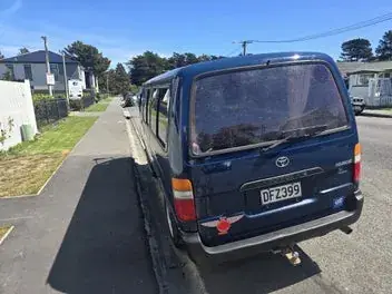 Toyota Hiace 1996 photo 4